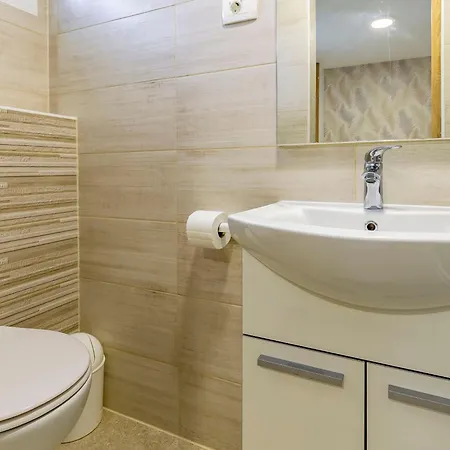 Semesterbostad Superior-5 By Interhome Pula