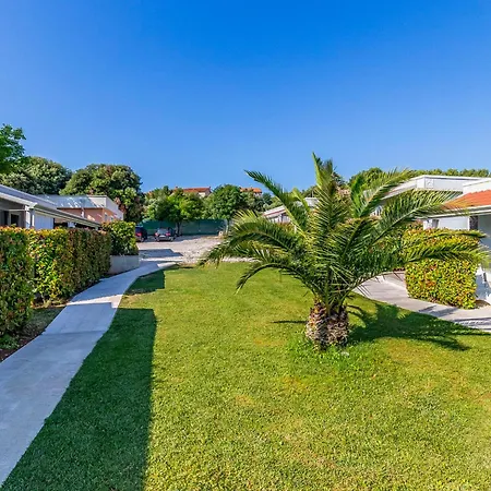 Superior-5 By Interhome Pula