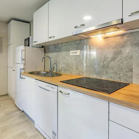 Semesterbostad Superior-5 By Interhome Pula