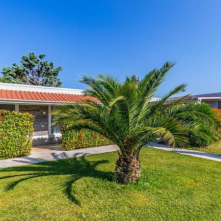 Semesterbostad Superior-5 By Interhome Pula